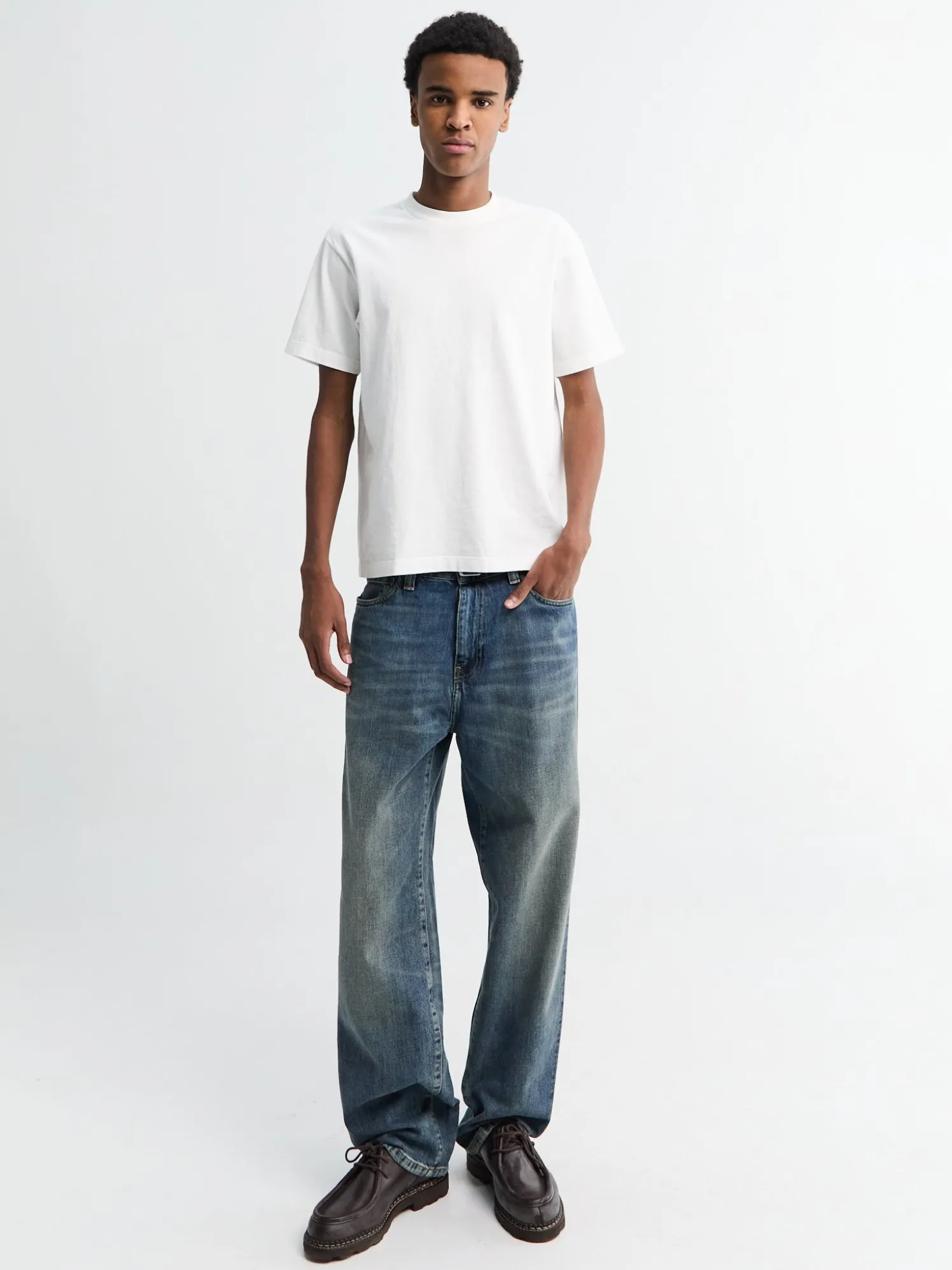 Aaron Pants i Blå Worn Washed