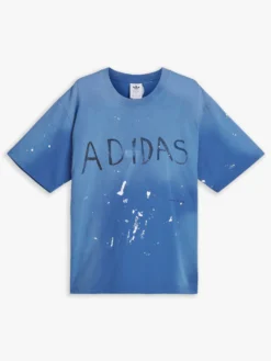 Adidas x SFTM T-shirt i Dusky Petrol