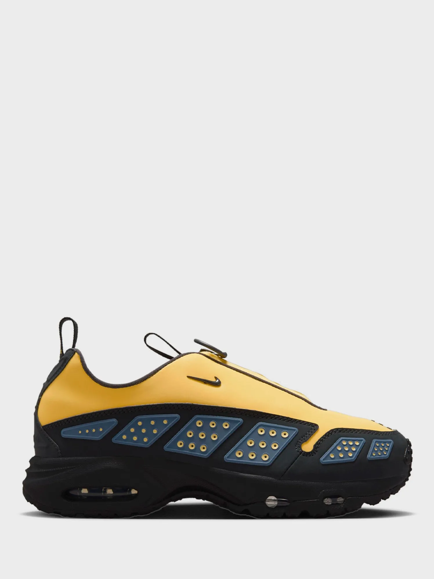 Air Max SNDR Sneakers i Saturn Gold, Off Noir, Diffused Blue og Black