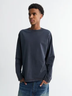 Another T-Shirt 3.0 i Navy og Brun