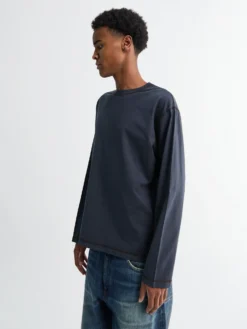 Another T-Shirt 3.0 i Navy og Brun