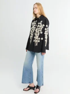 Argo Top Floral Embroidery i Sort