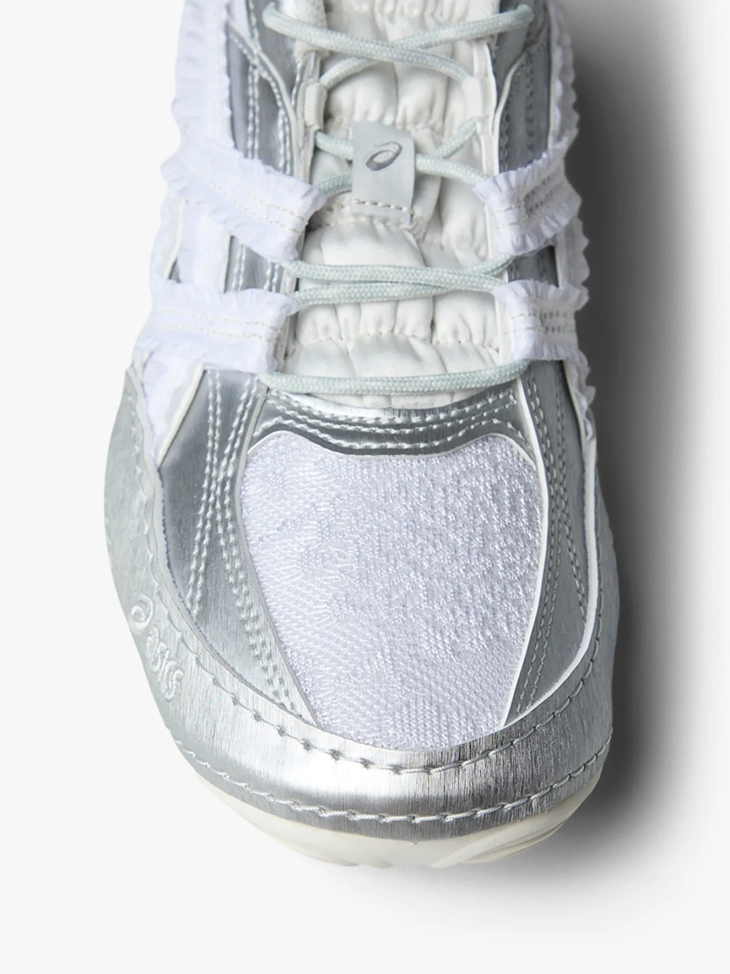 Asics X Empty Behavior Hypersync i Hvid og Pure Silver