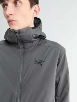 Atom Hoody i Cloud Sort