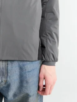 Atom Hoody i Cloud Sort