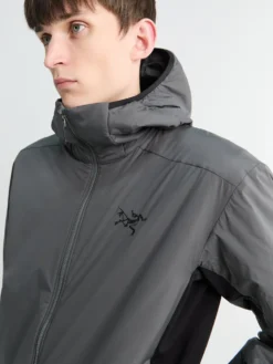 Atom Hoody i Cloud Sort