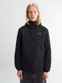 Atom Hoody i Sort