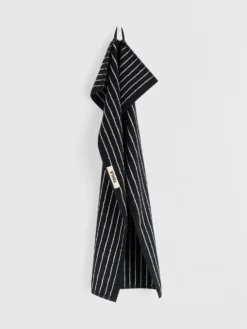 Badehåndklæde i Black Stripes