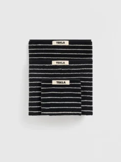 Badehåndklæde i Black Stripes