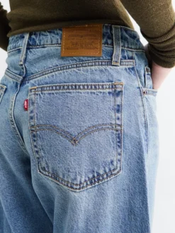 Baggy Dad Barrel Jeans i Easy Days Barrel