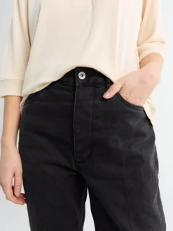 Barra Square Pocket Jean i Faded Black Wash