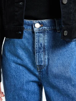 Barrel Jeans i Washed Blue