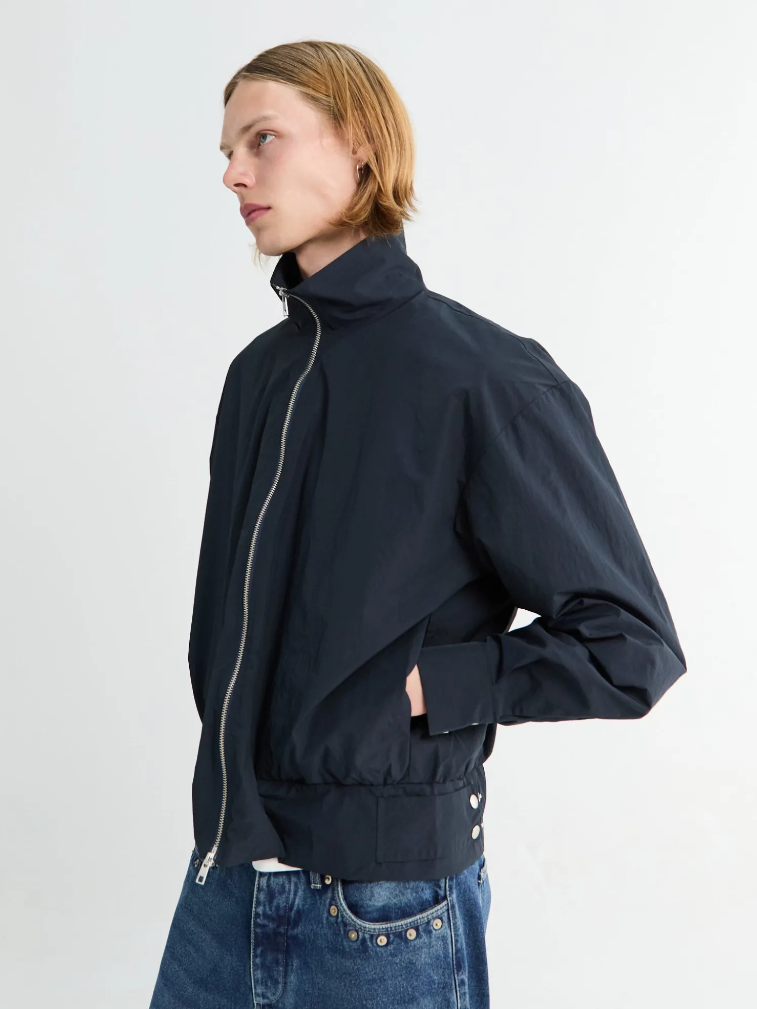 Bastian B Jakke i Navy