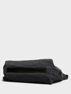 Belted Tote Bag i Ash Black