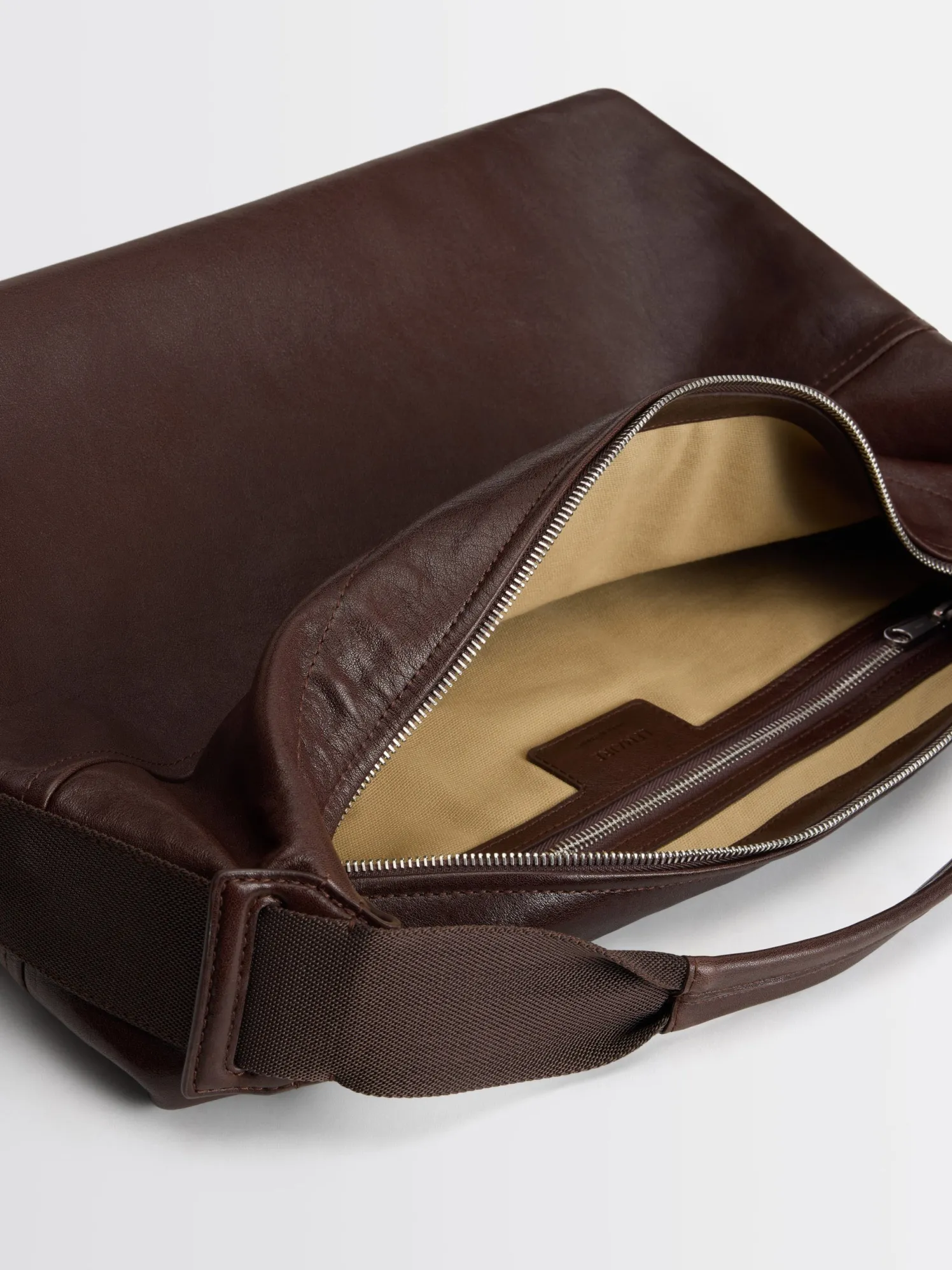 Berlingot Hobo Taske i Espresso