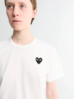 Black Heart T-Shirt i Hvid