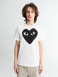 Black Heart T-Shirt i Hvid