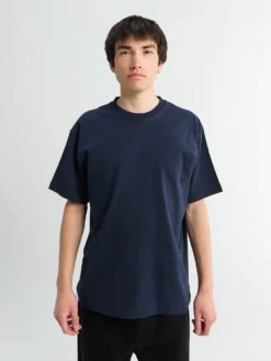 Blank T-shirt i Navy