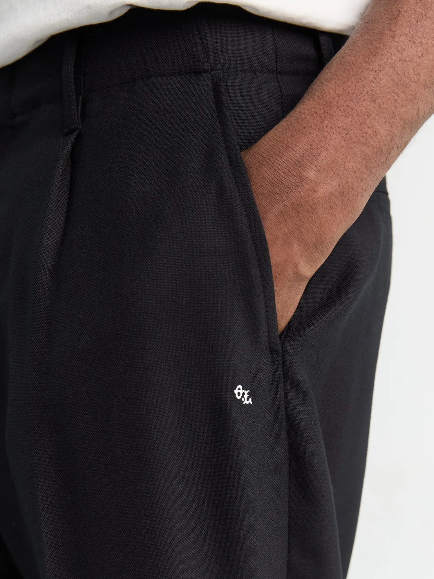 Borrowed Chino i Sort panamauld