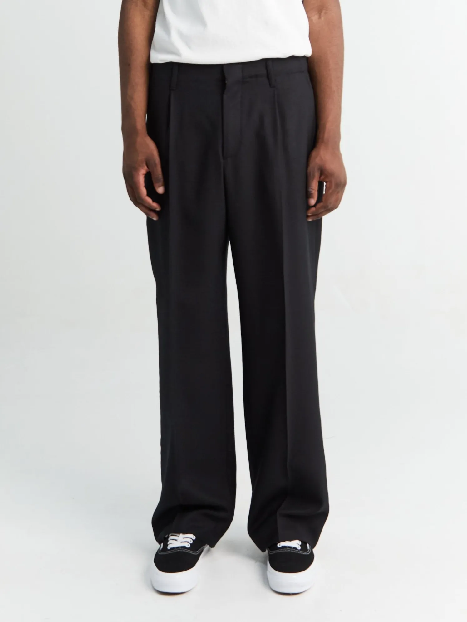 Borrowed Chino i Sort panamauld