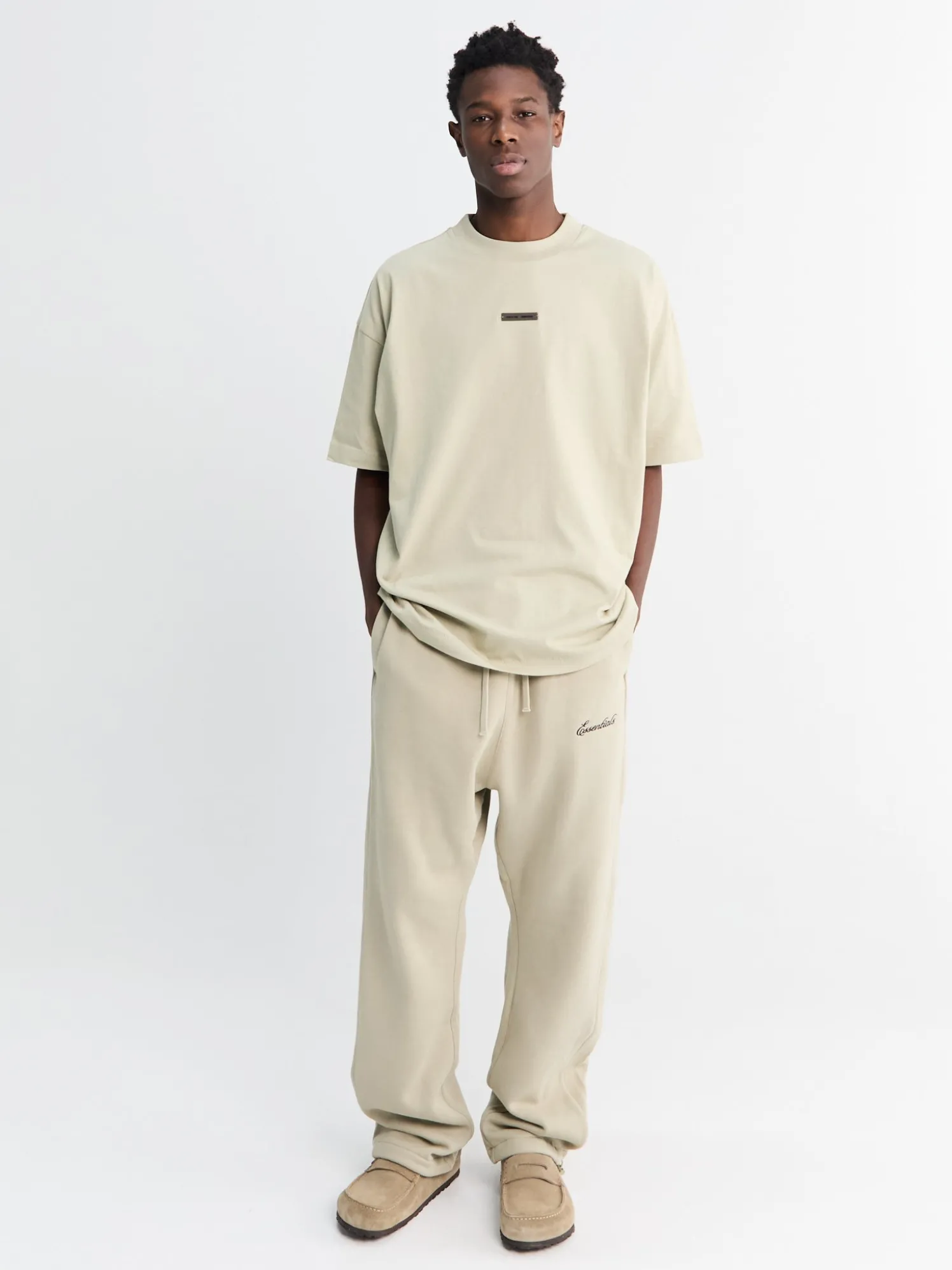 Classic Fit T-Shirt i Abbey Stone