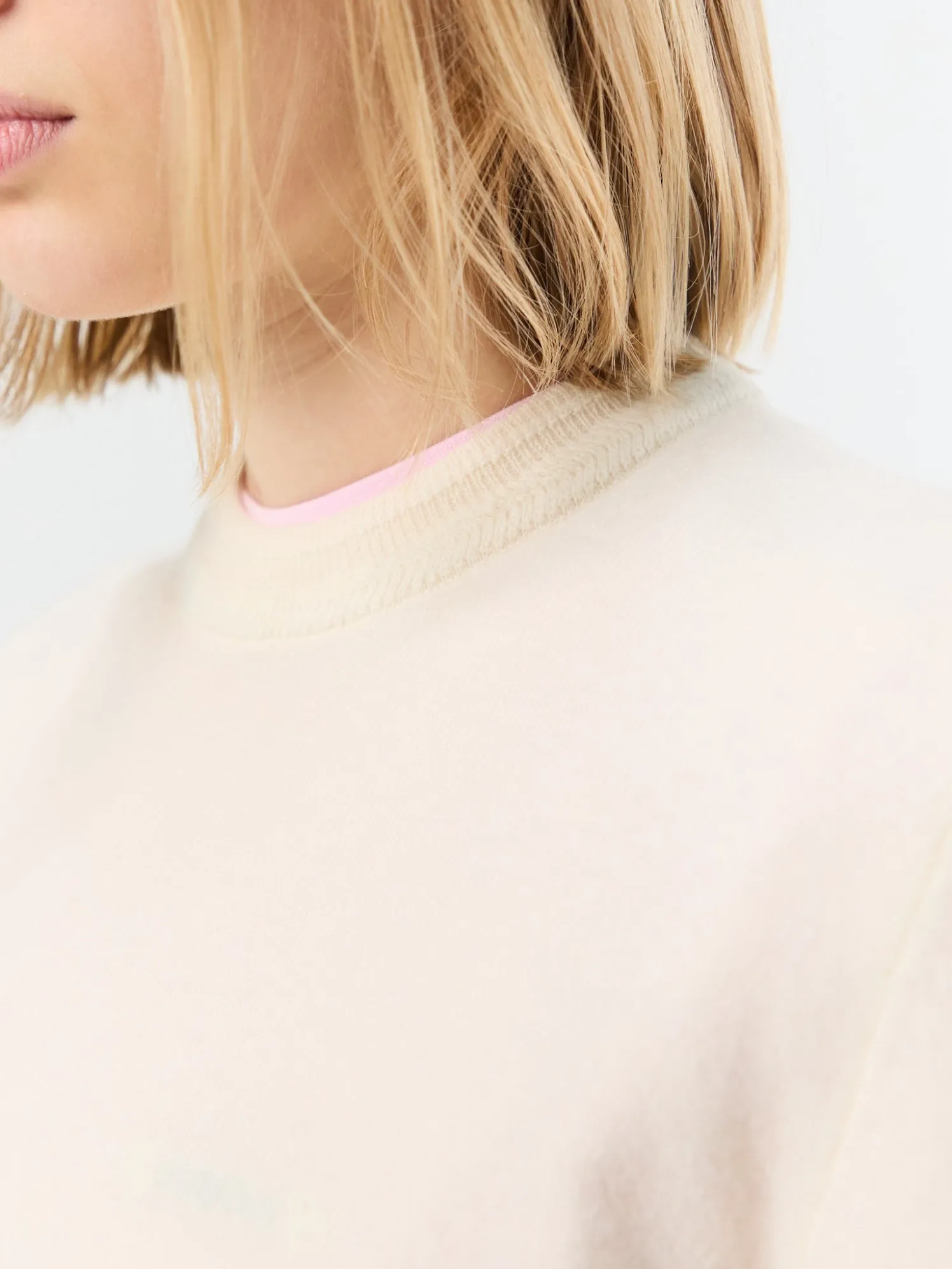 CN LS JUMPER i Eggshell