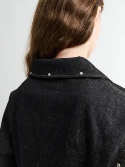 Cropped Blouson med Studs i Slate
