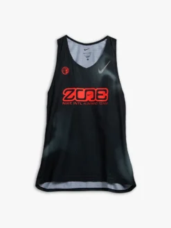 Dri-FIT ADV Løbevest i Sort, Smoke Grey og Bright Crimson