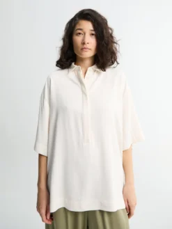 Eda Fluid Polo Shirt i Elfenben