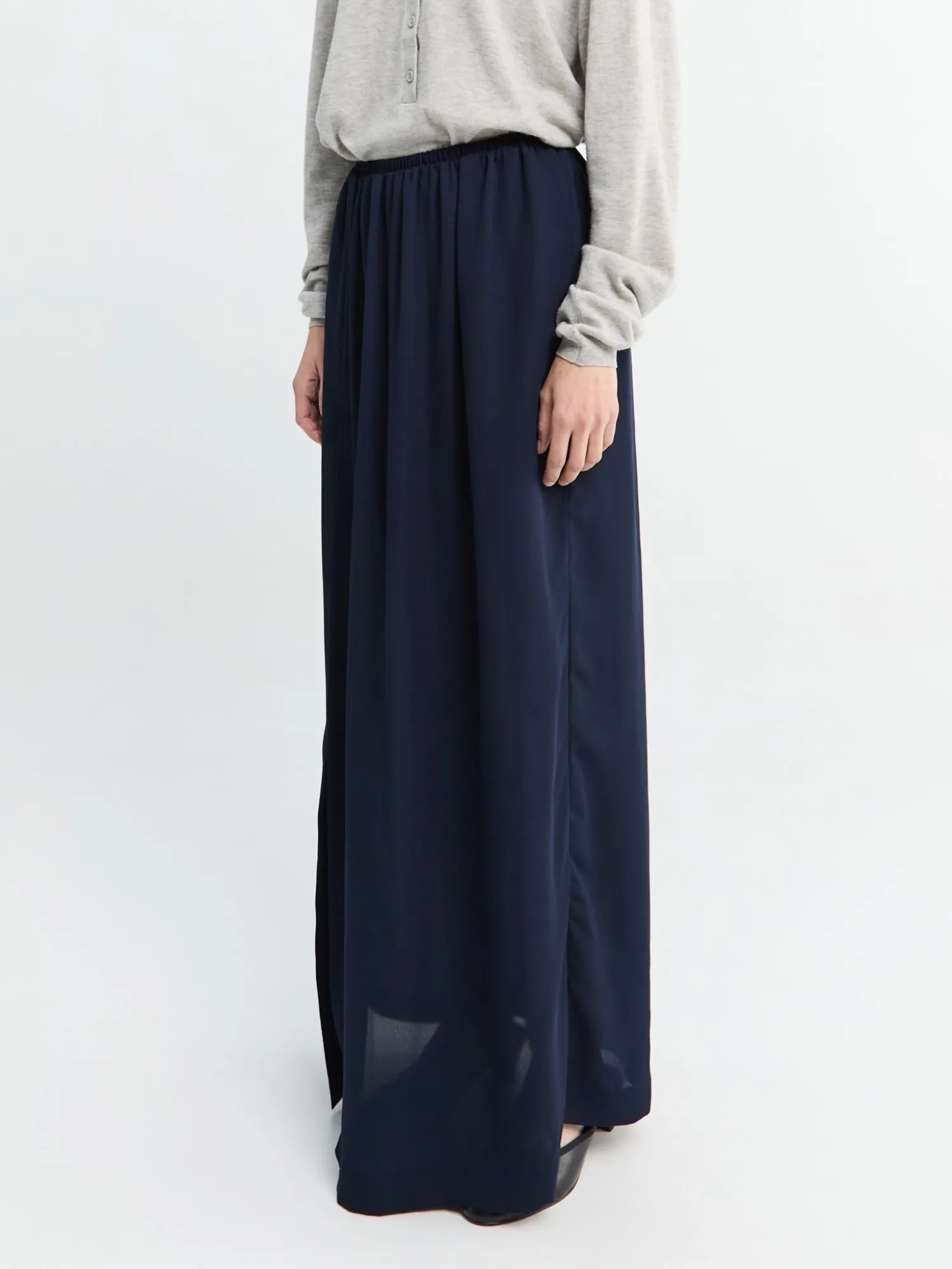 Elie Fluid Maxi Skirt i Navy