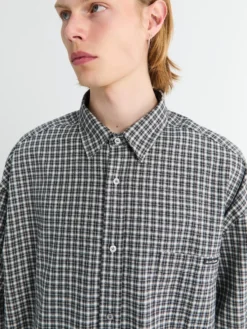 Flannel Button-Up Skjorte i Sort og Hvid