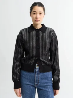 Form Cardigan i Sort Strib