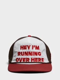 Hey, I'm Running Over Here Trucker Cap i Brun