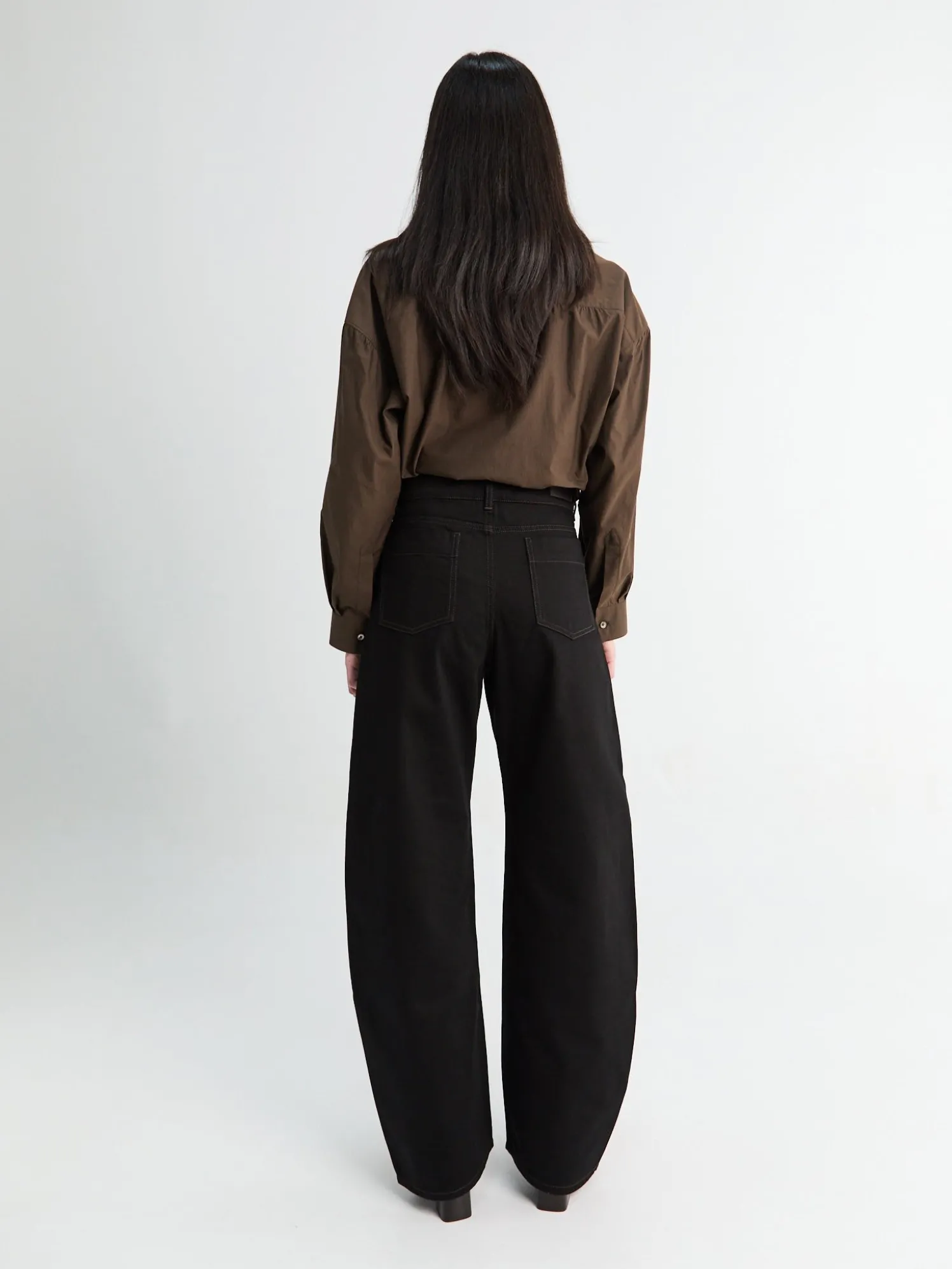 High Waisted Curved Pants i Sort