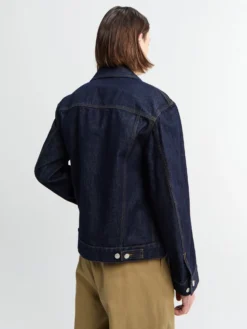 Kort Denimjakke i Indigo