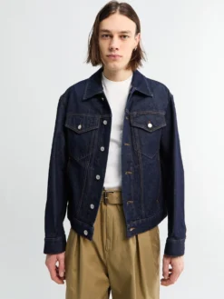 Kort Denimjakke i Indigo
