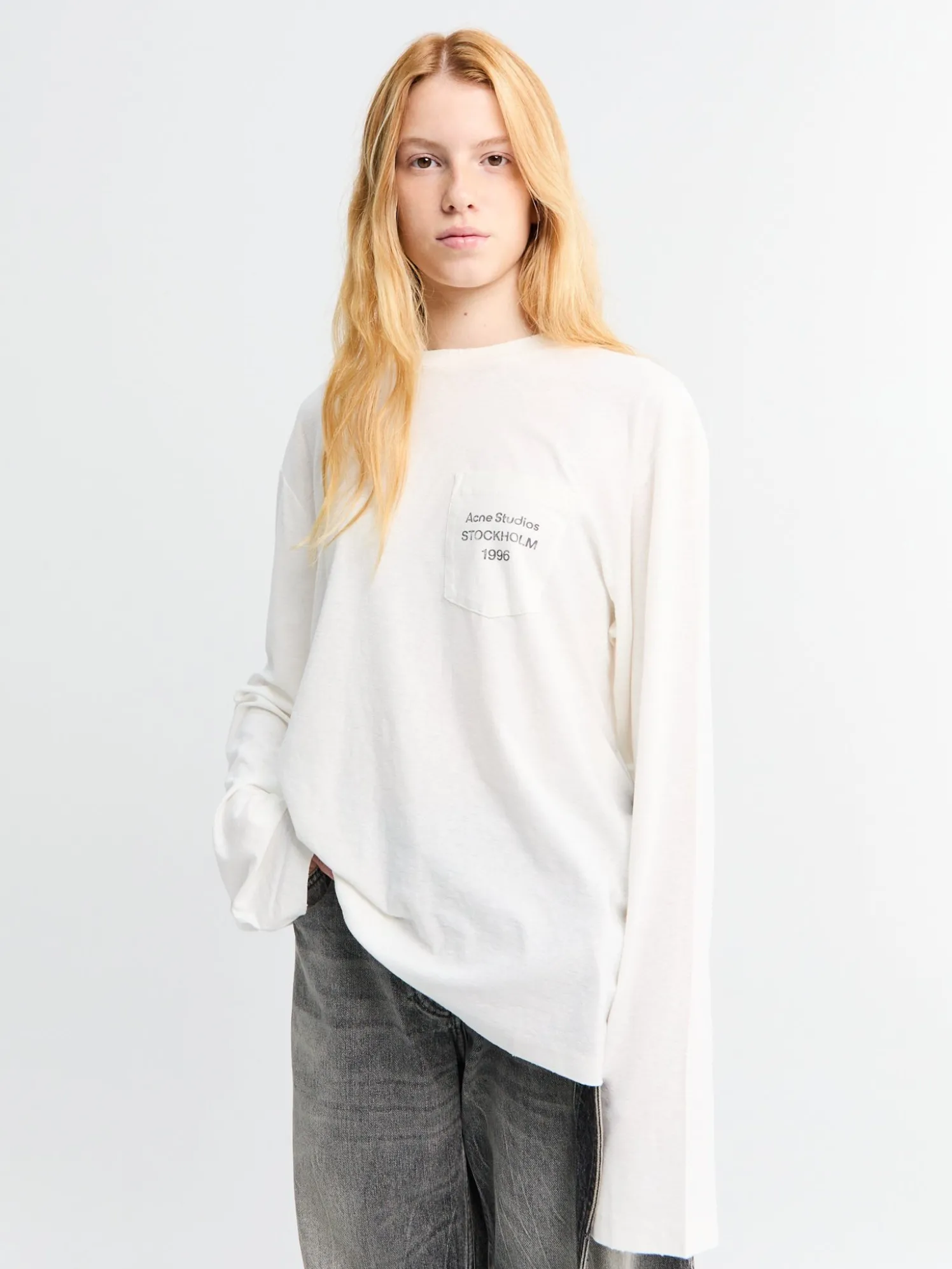 Langærmet Logo T-Shirt i Optic Hvid
