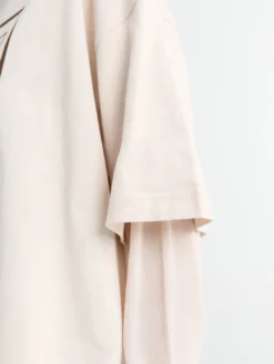 Layered Graphic T-shirt i Varm Beige