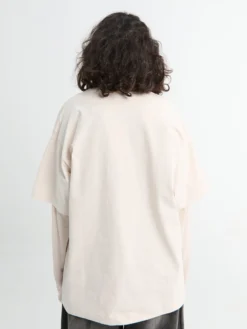 Layered Graphic T-shirt i Varm Beige