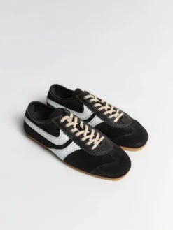 Læderbeklædte ruskindssneakers i sort og hvid