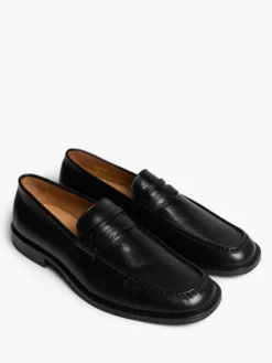 Light Loafer i True Dyed Sort Læder