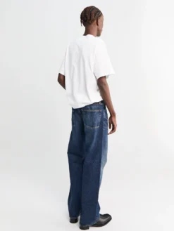 Loose Jeans i Mørkeblå med Slidt Look