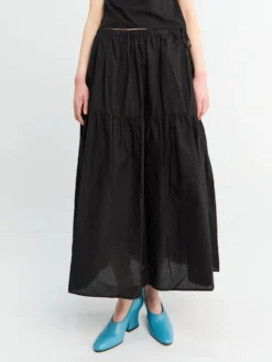 Maxinederdel med lagdelt design i Sort