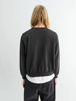 Mini Crewneck i Pigment Kulsort