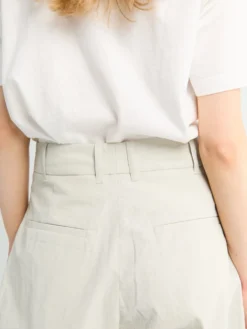 Minos Single Pleat Curved Leg Pant i Bone