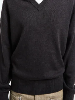 Moon Merino V-Neck Knit i Brun