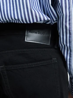 2010M Regular Fit Jeans i Sort