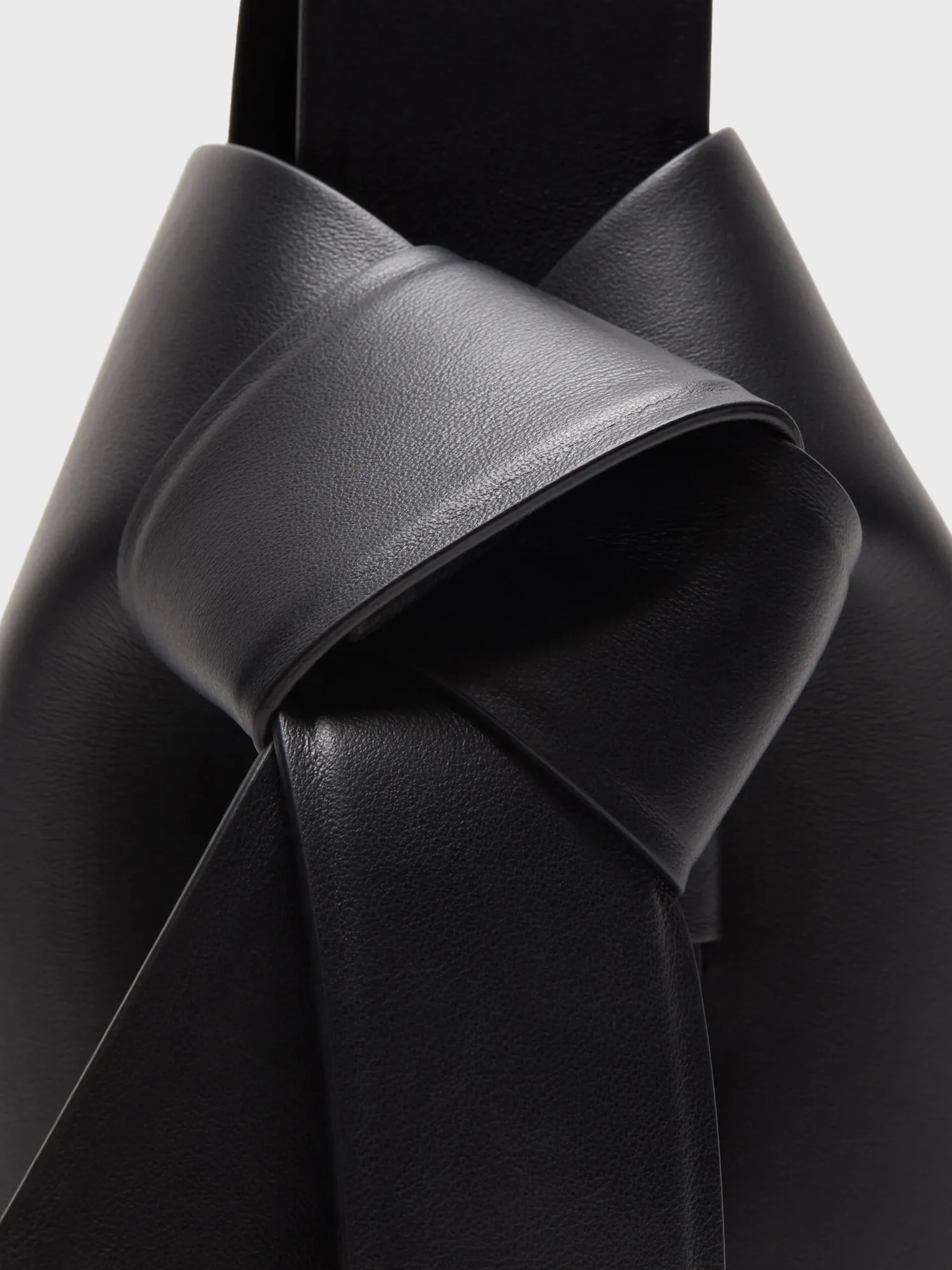 Musubi Mini Skuldertaske i Sort