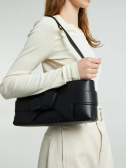 Musubi Skuldertaske i Sort