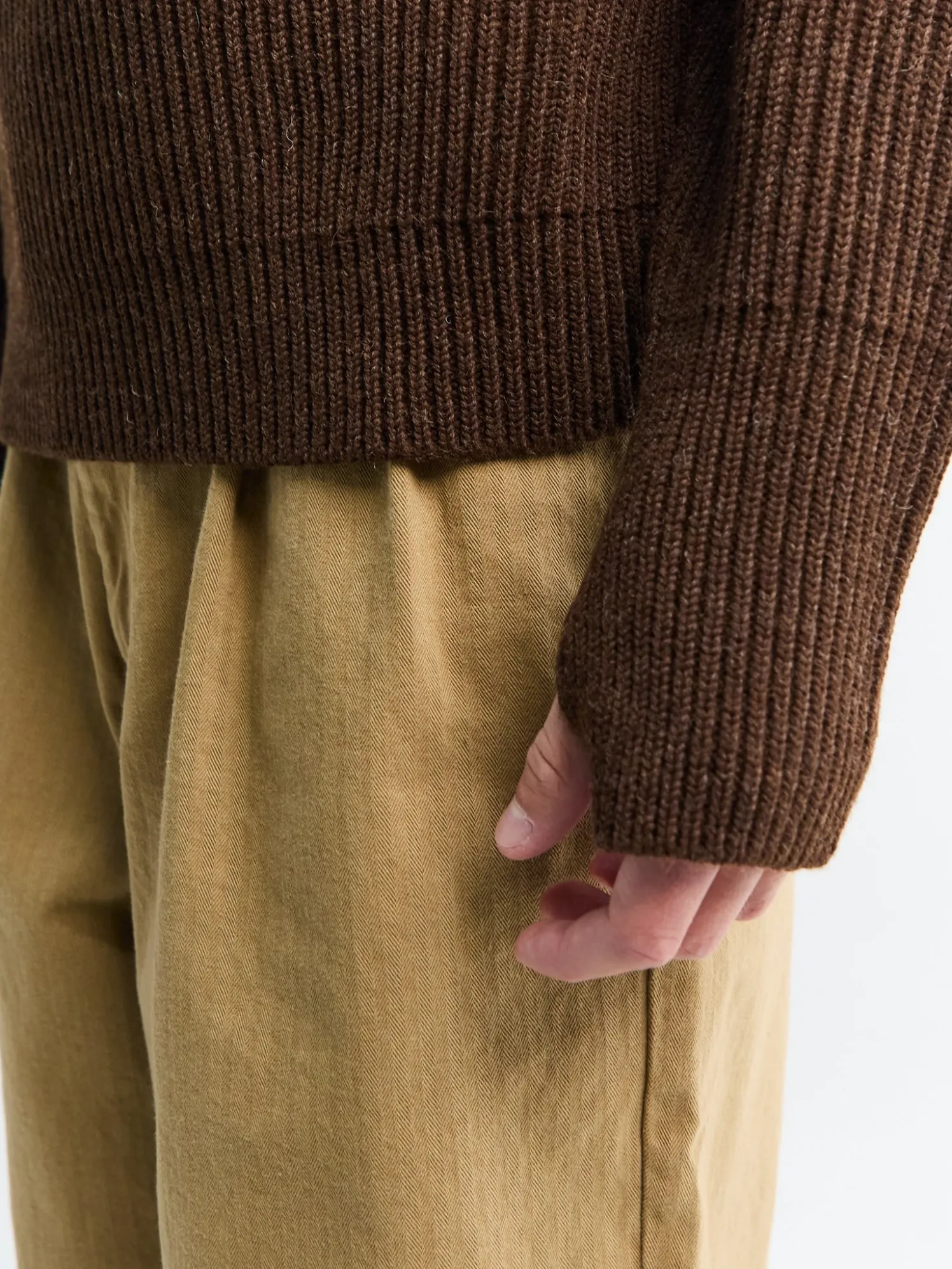 Navy Crewneck i Natural Brown